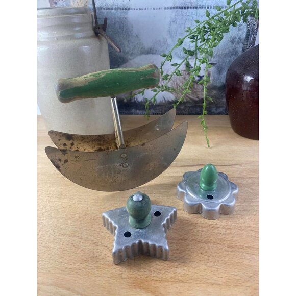 ACME Other - Vintage Green-Handled Double Blade Chopper & Aluminum Cookie Cutters Star/Flower